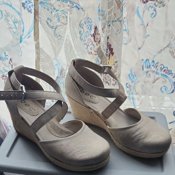 BOC Women's Silver Wedges - Picture 2 of 4